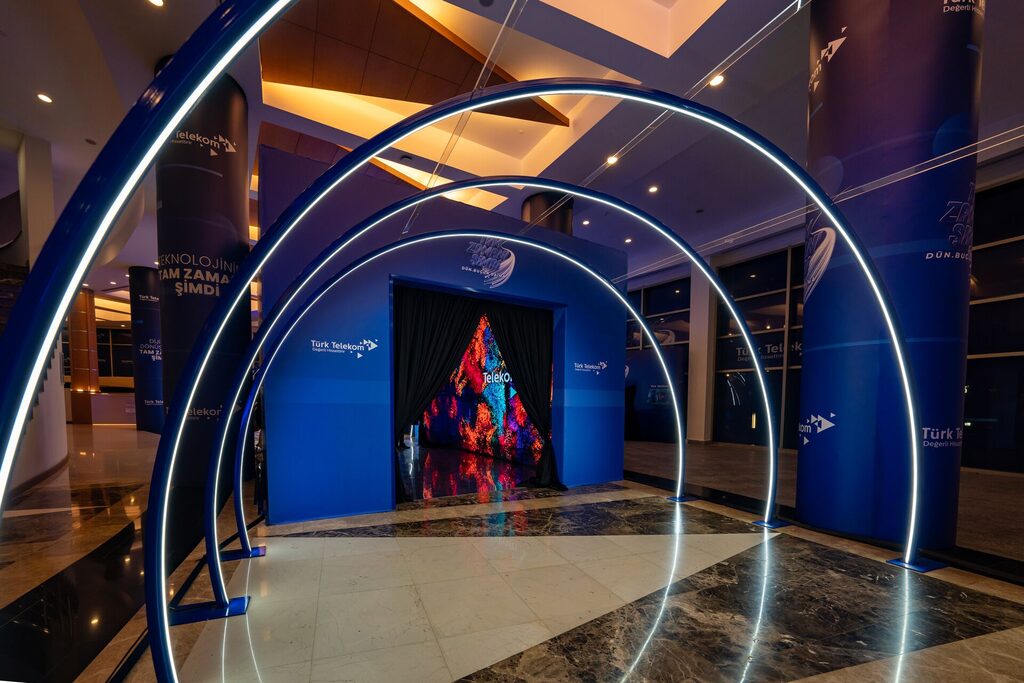 Işıklı Tünel — Türk Telekom